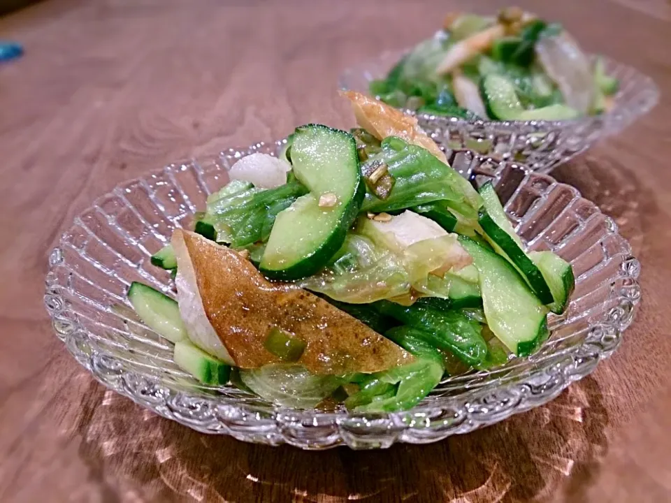 湯通しきゅうりとレタスの辛味醤油和え|古尾谷りかこさん