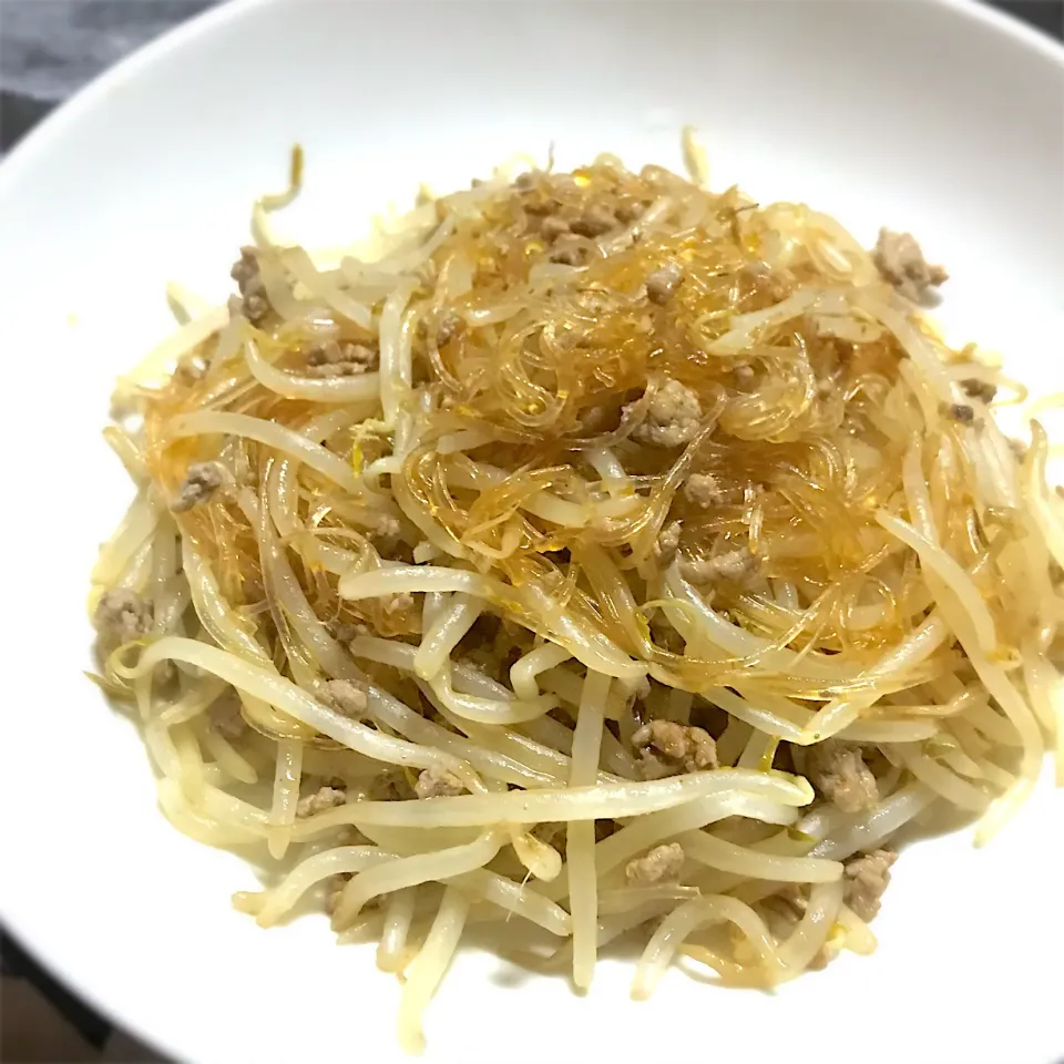 Snapdishの料理写真:今夜は甜麺醤香る、坦々春雨を頂きます😋🎵👍|ギムレットさん