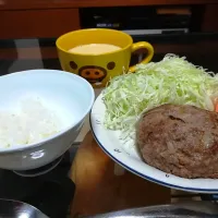 Snapdishの料理写真:ハンバーグ💕|たらひろさん