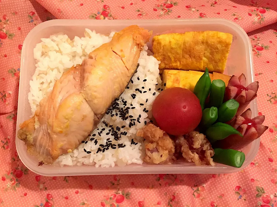 2019年8月12日
旦那さんのお弁当🍱👨‍✈️👷🏻‍♂️👨‍🔧🚊💪🏼✌️❤️💞|Kodomo Cookingさん