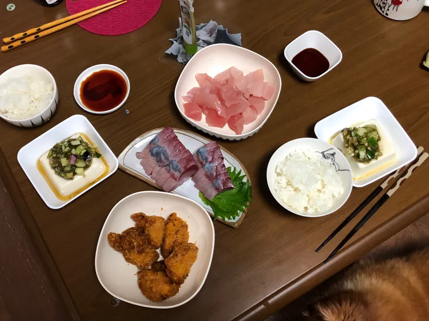 Snapdishの料理写真:だし豆腐  チキンヘレカツ  はまち刺身、びんちょうまぐろの落とし|ma-ko omaさん