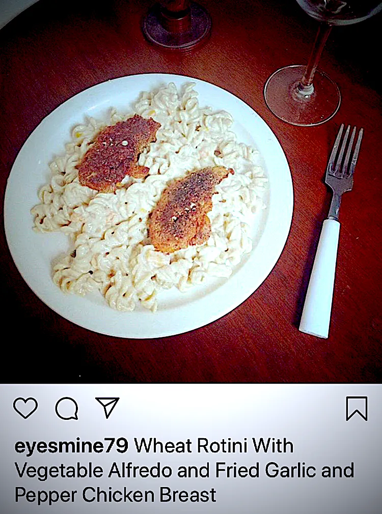 Wheat Rotini With Fried Garlic and Pepper Chicken Breast Alfredo|Michaels Culinary Adventuresさん