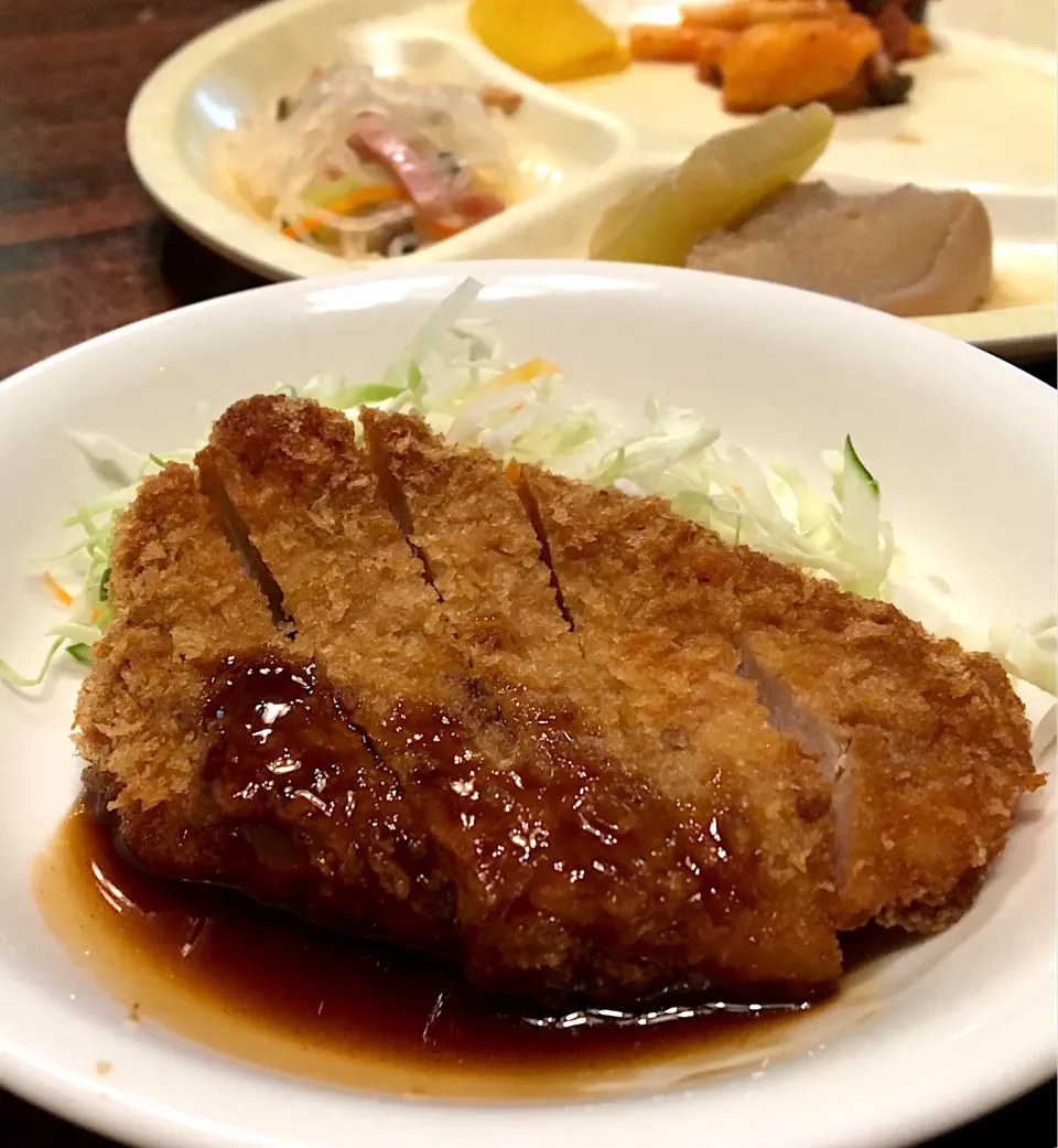 昼ごはん☀️☀️🔆断酒123日目                        とんかつ  夕顔と車麩の煮物  など|ぽんたさん