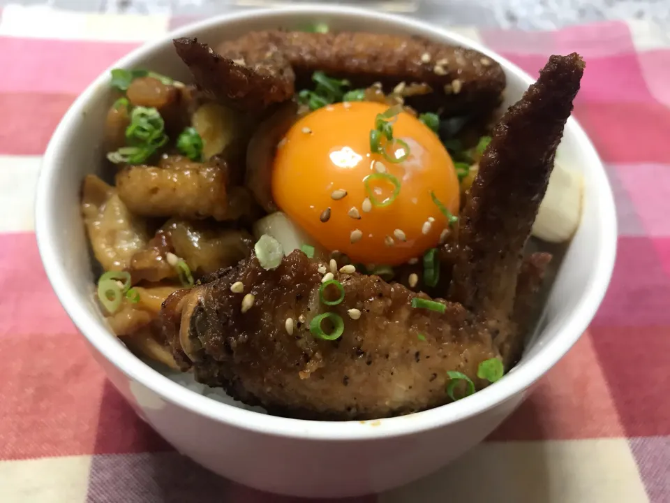 やきとり丼|ハルのただ飯さん