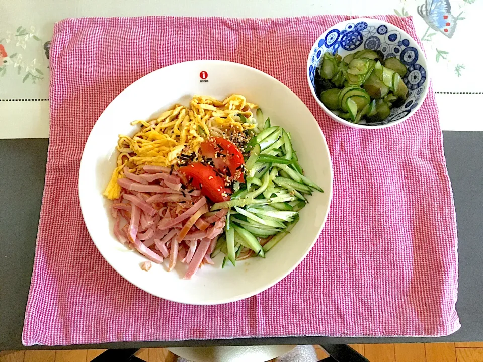 Snapdishの料理写真:冷やしラーメン|みよさん