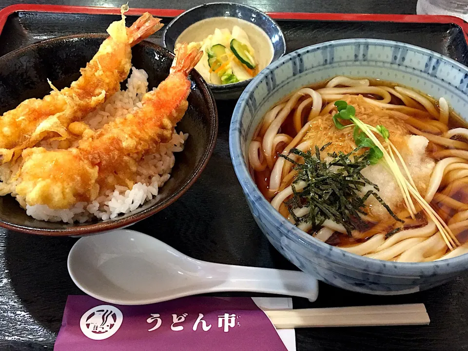 うどん市
おろしうどんと海老天丼セット|かよちゃんさん