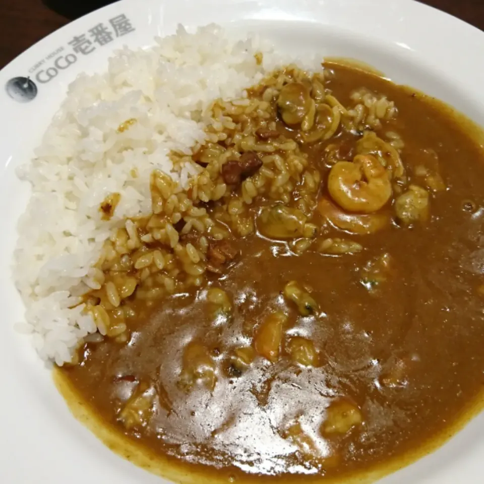 エビとあさりのカレー🍛|しまだ ちえこさん