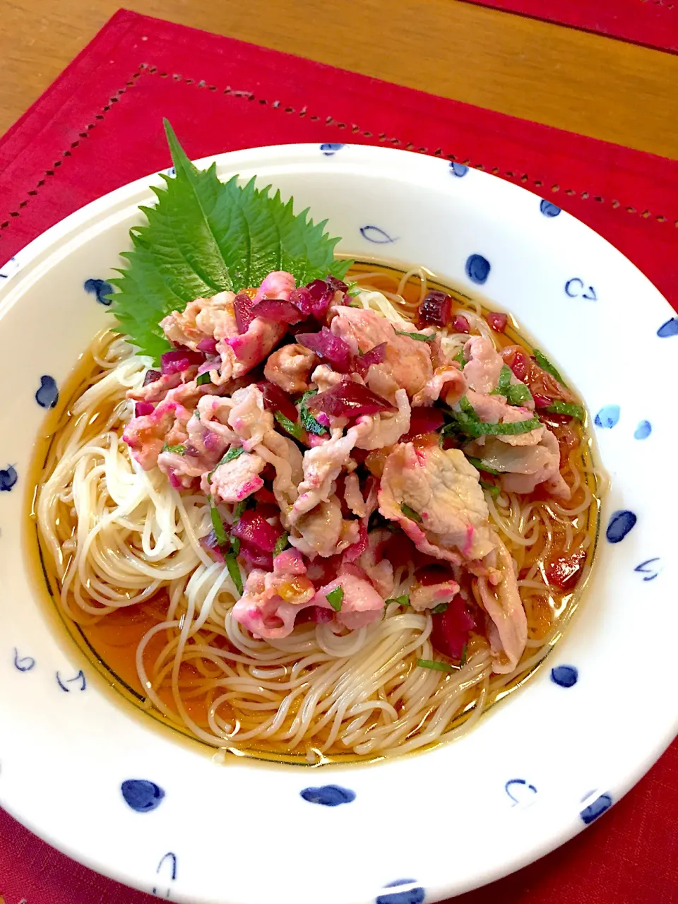 かおちゃんさんの料理 梅しば豚しゃぶ夏素麺♪|おかちさん