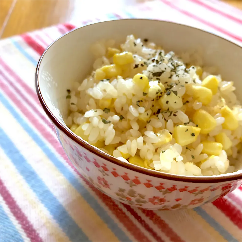 コーンバター炊き込みご飯🌽|ららさん