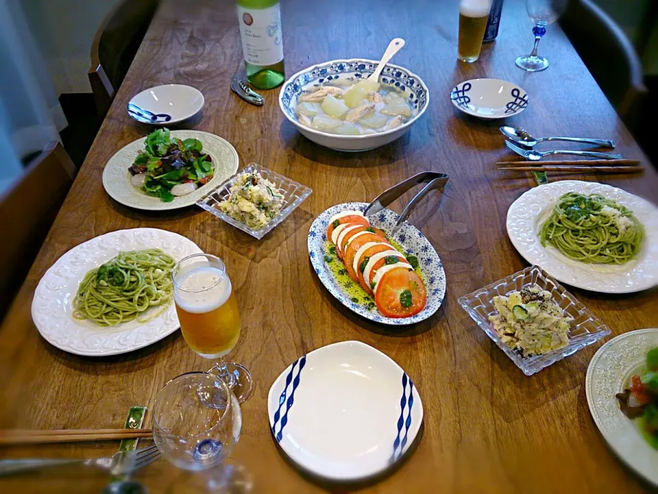 Snapdishの料理写真:ピノ ブランのある食卓|古尾谷りかこさん