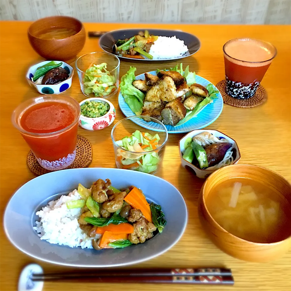 Snapdishの料理写真:パイコー飯と鰤竜田揚げの晩ごはん|むぎこさん