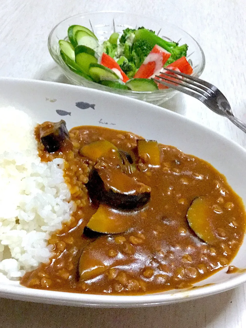 ギフトフリーでナスと大豆のミンチカレー、カニカマサラダ#ギフトフリー|Ayaさん