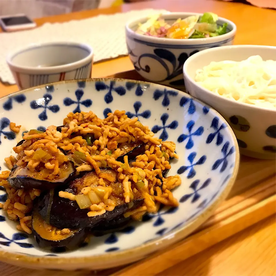 麻婆茄子とそうめんとサラダと。晩ごはん。|しゅうとうさんさん