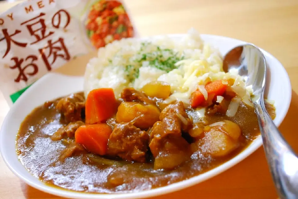 ＊ダイズラボ
大豆のお肉ブロックタイプ

カレーライス(^_^)v|薪clubさん