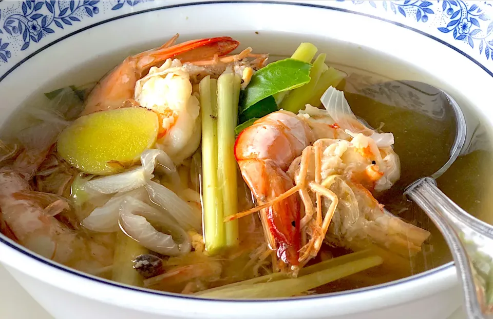 Prawn in herb soup(Thai Southern style) @ ครัวรครูโฉม|Chalinee Kalyanamitraさん