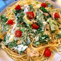 Snapdishの料理写真:Kale salad spaghetti|ゆいさん