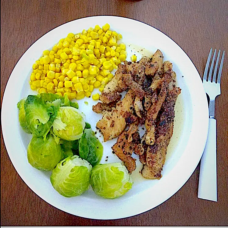 Snapdishの料理写真:Garlic and Herb Fried Chicken, Brussels Sprouts, and Corn|Michaels Culinary Adventuresさん