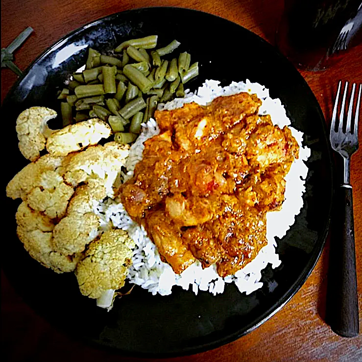 Red Curry Chicken Breast, Green Beans, White Rice, Baker Cauliflower|Michaels Culinary Adventuresさん