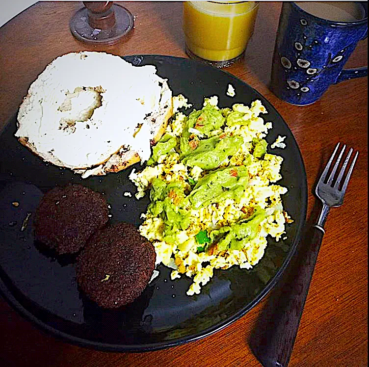 Scrambled Eggs, With Guacamole, Onions, Served With Sausage, and Bagel With Cream Cheese, Coffee & Orange Juice|Michaels Culinary Adventuresさん