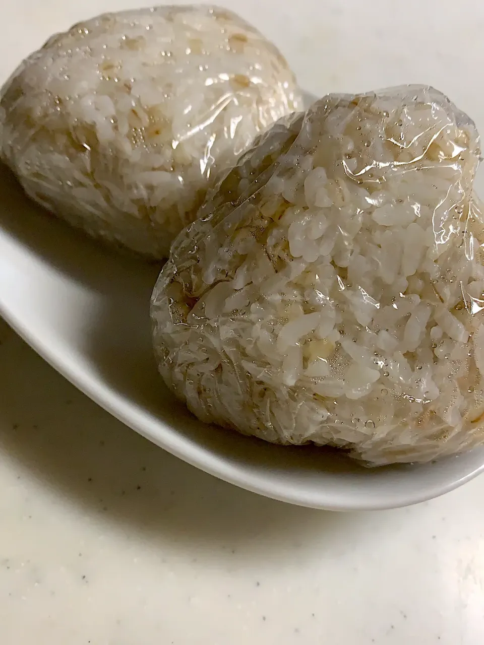 もち麦おにぎり 最近の朝ごはん|Akikoさん