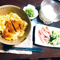 フライパン1つでできるカツ丼〜🎶|わかぞうさん