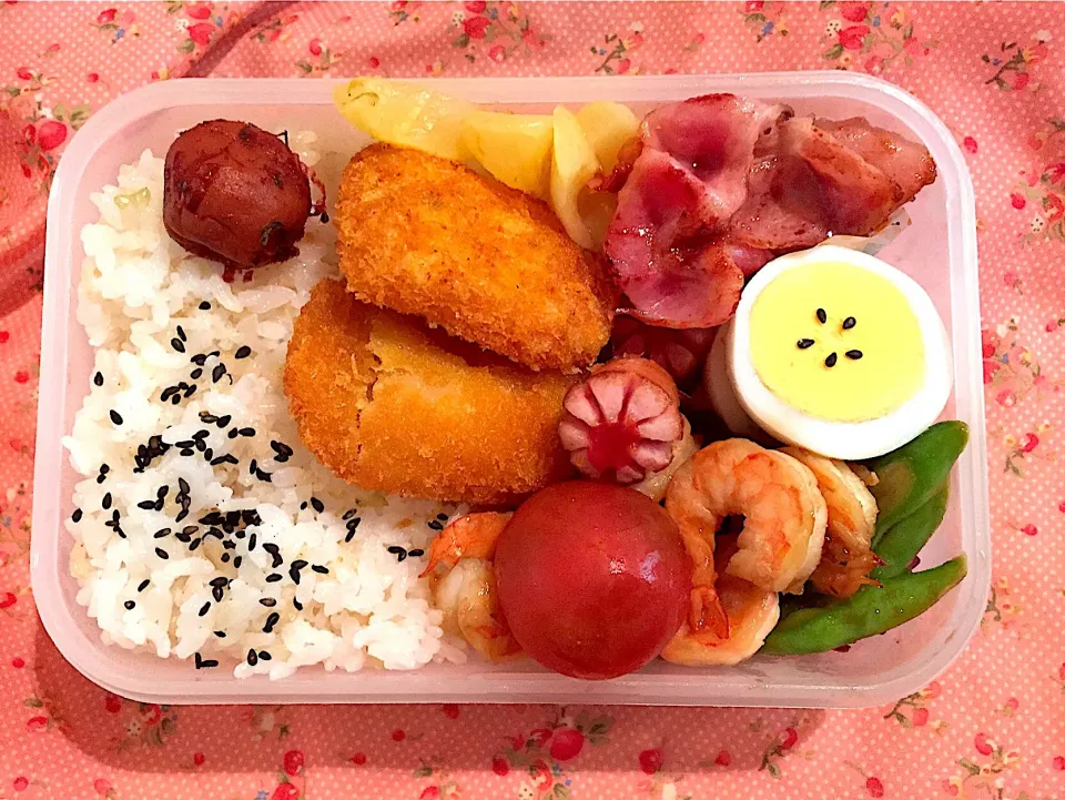 Snapdishの料理写真:2019年8月14日
旦那さんのお弁当🍱👨‍✈️👨‍🔧👨‍✈️💪🏼✌️💞❤️|Kodomo Cookingさん