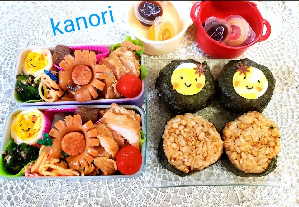 Snapdishの料理写真:姉妹バレーボール弁当　
～夏の思い出　お月さまおにぎり|かのりさん