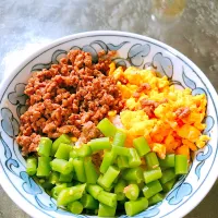 Snapdishの料理写真:三色丼|さーたんさん