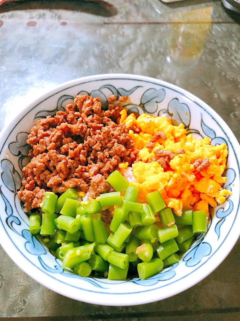 三色丼|さーたんさん