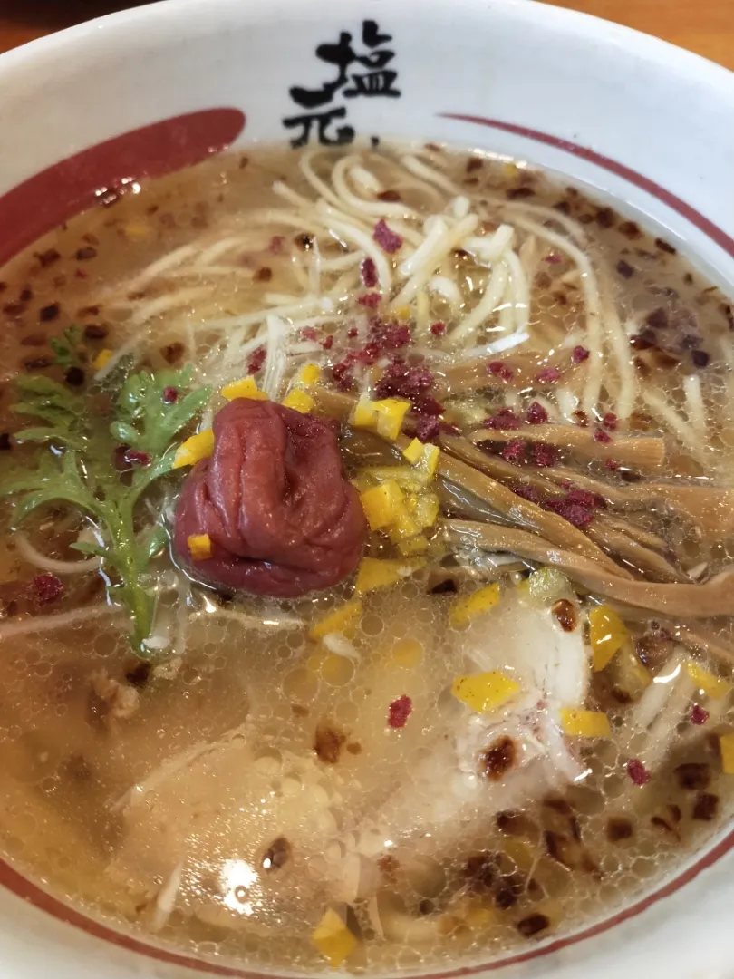 Snapdishの料理写真:梅塩ラーメン柚子多め|のぶさん