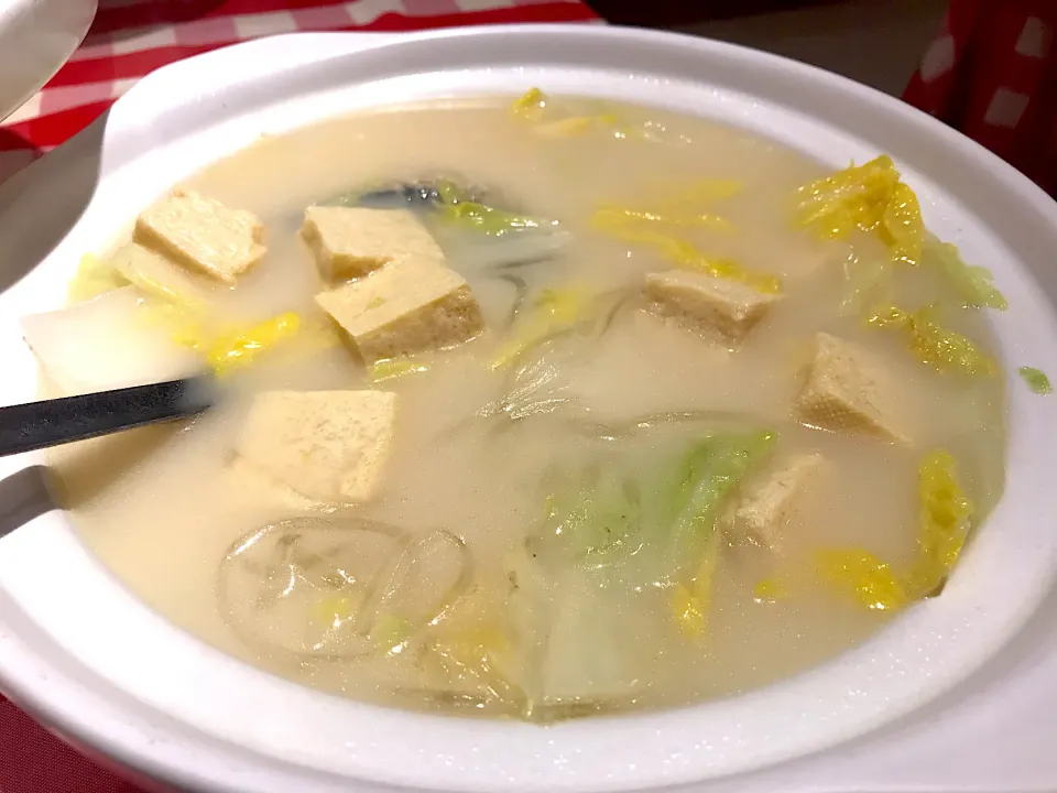 Snapdishの料理写真:Boiled bean curd and seasonal vegetables in chicken soup|Sky Blueさん