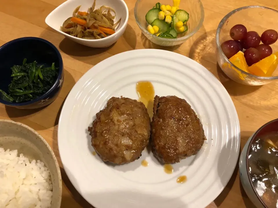 Snapdishの料理写真:照り焼きハンバーグ★|Natsuki Ishikawaさん