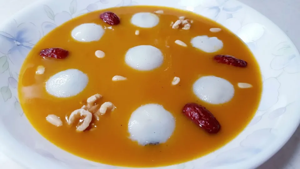 pumpkin cream soup with glutinous rice dumplings|steven z.y.さん