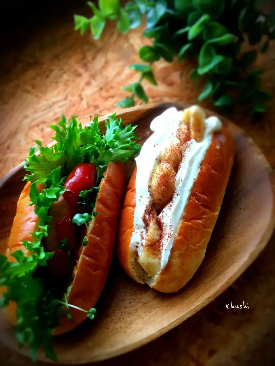 なぁ〜んでもない…ホットドッグ🌭と生クリームチョコバナナ🍌ドッグ|KOZUEさん