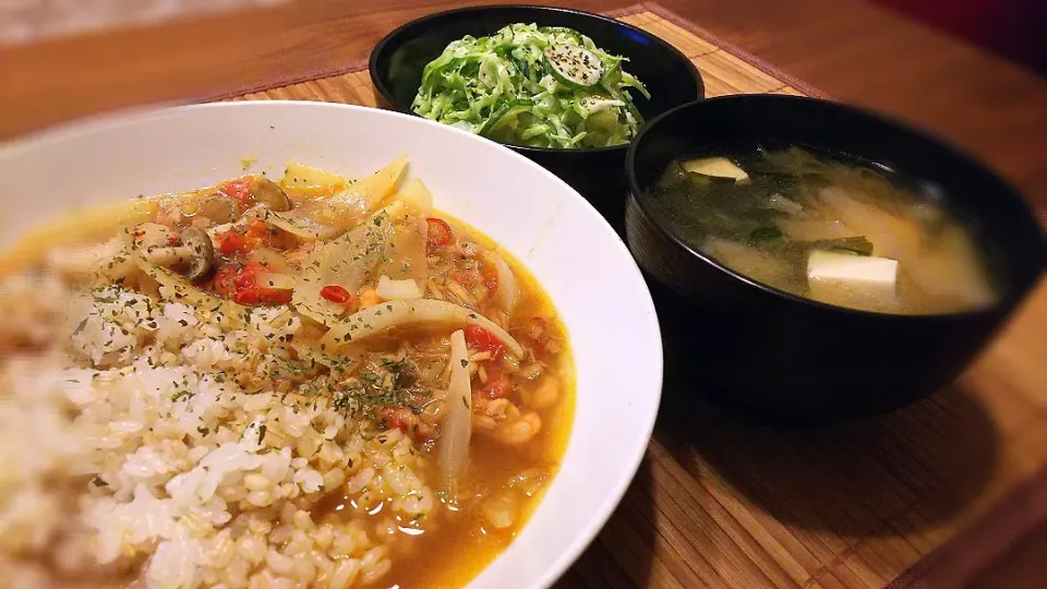 ﾂﾅとｴﾋﾞのﾄﾏﾄｶﾚｰ🍛
の晩ごはん✨|kaz(*･ω･)さん