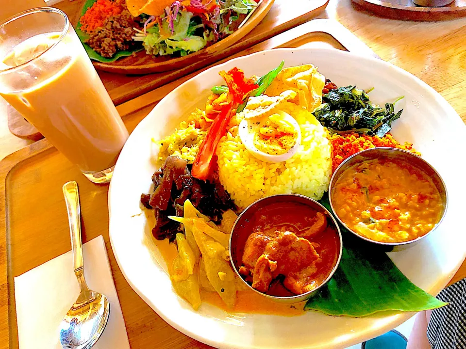 カレープレート、アイスセイロンティーセット🍨|buhizouさん