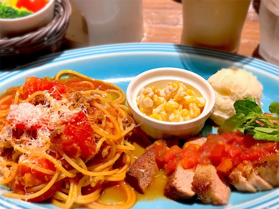 トマトパスタとチキン|ストロベリーさん