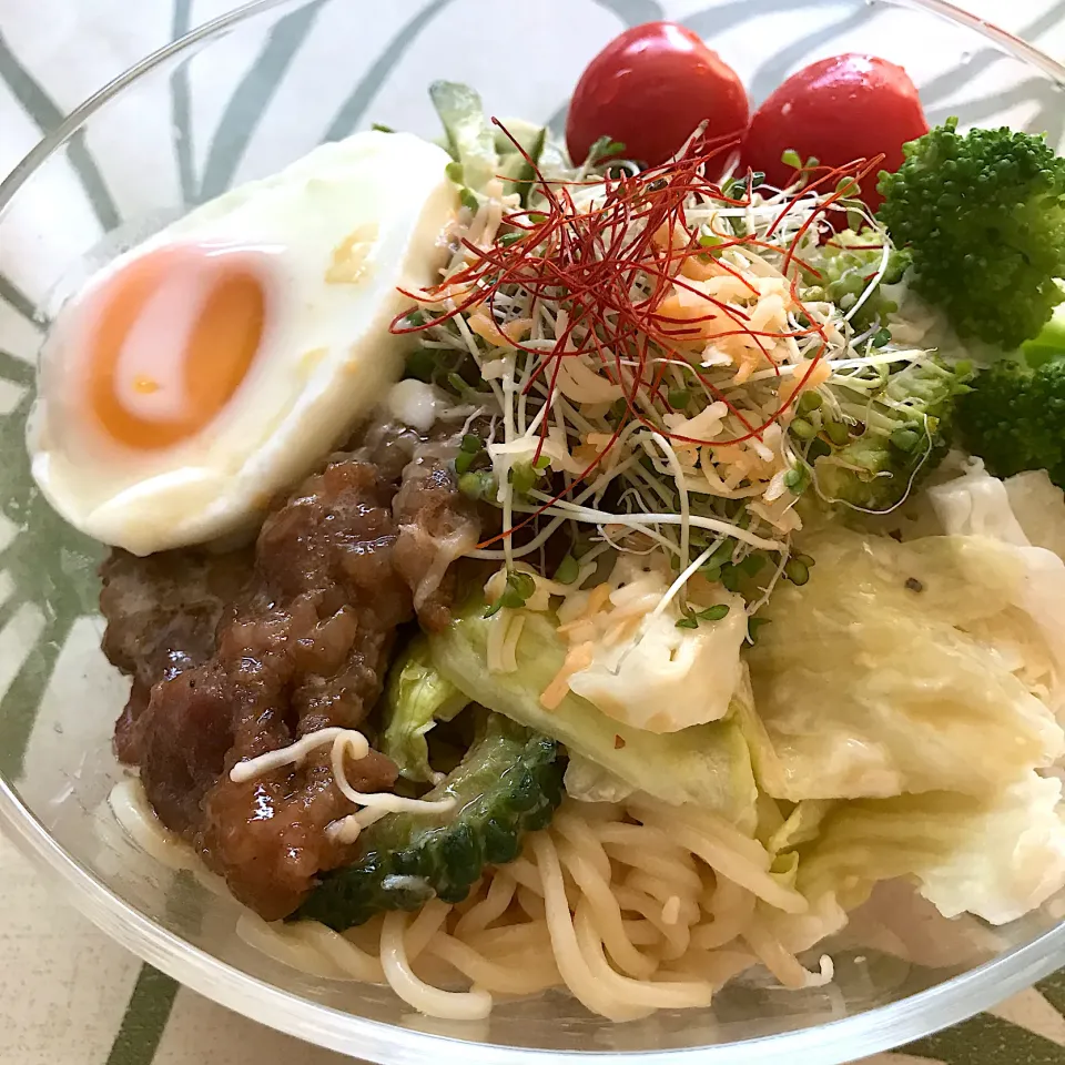 Snapdishの料理写真:イベリコ豚の生姜焼きトッピングの冷麺〜🤗|てるみさん