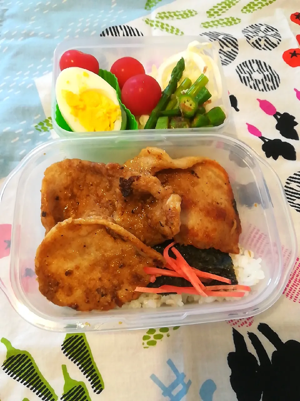 豚のしょうが焼き弁当🍱|とにおさん