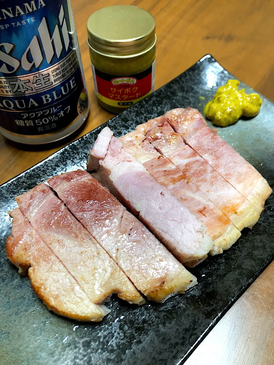 Snapdishの料理写真:埼玉サイボクハムのアイスバイン🍺|ラックさん