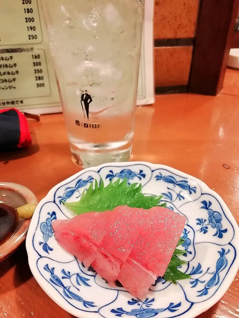 Snapdishの料理写真:焼酎と付きだし|Kunisanoさん