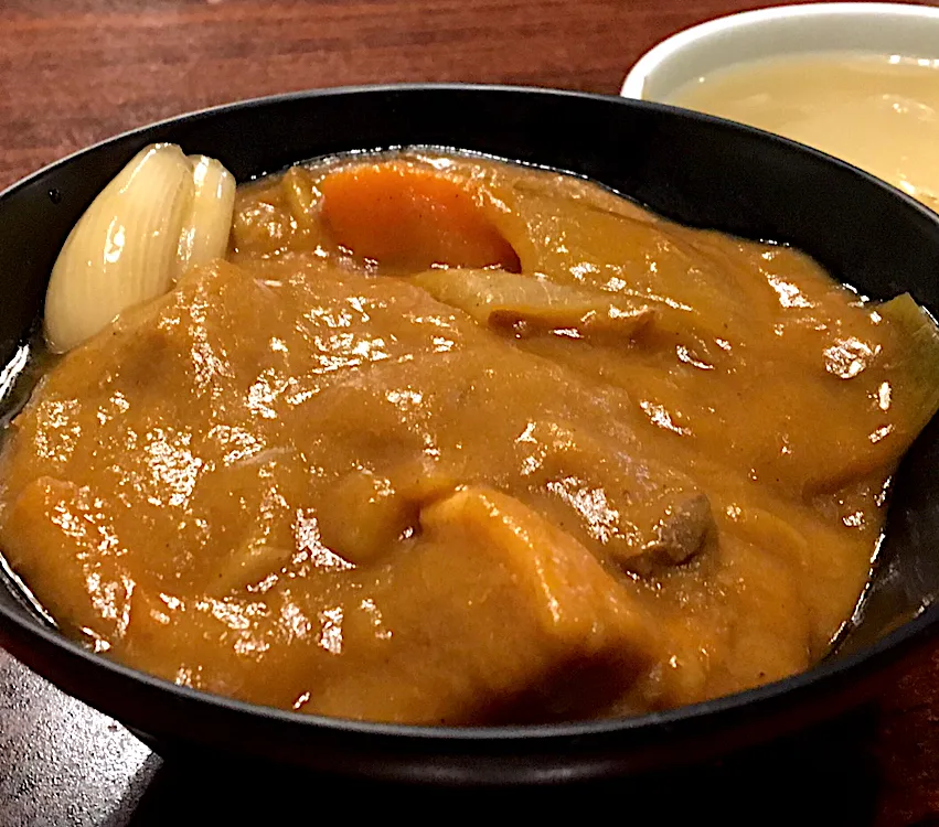 晩ごはん☀️☀️☀️                                            カレーとみそ汁|ぽんたさん