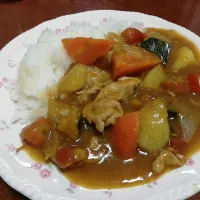 トマトたっぷり夏野菜カレー|ハルさん