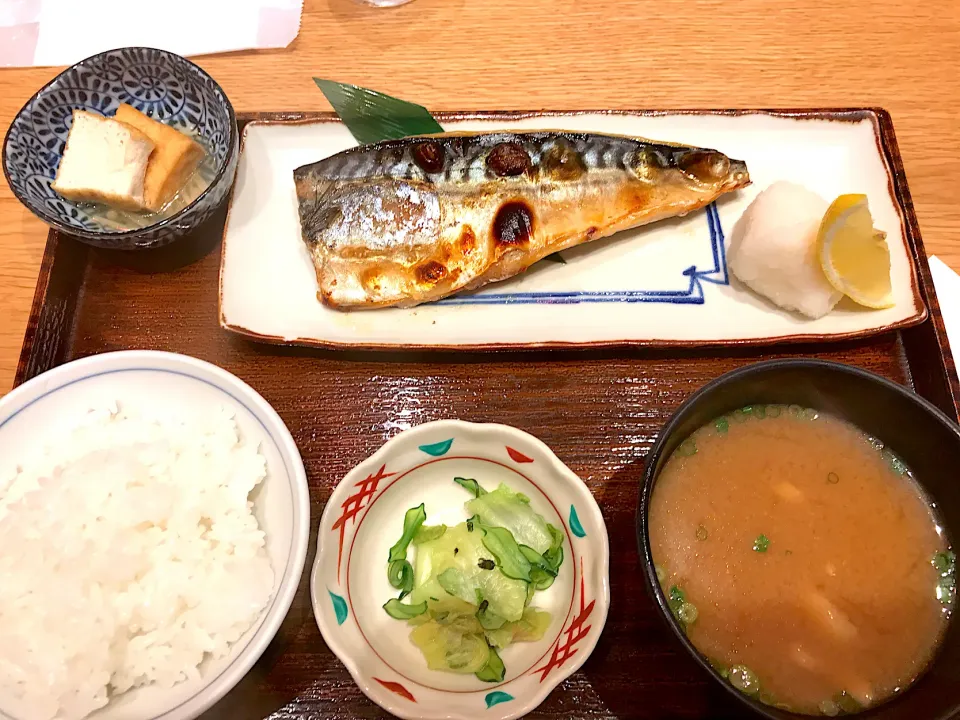 鯖の塩焼き定食|マハロ菊池さん