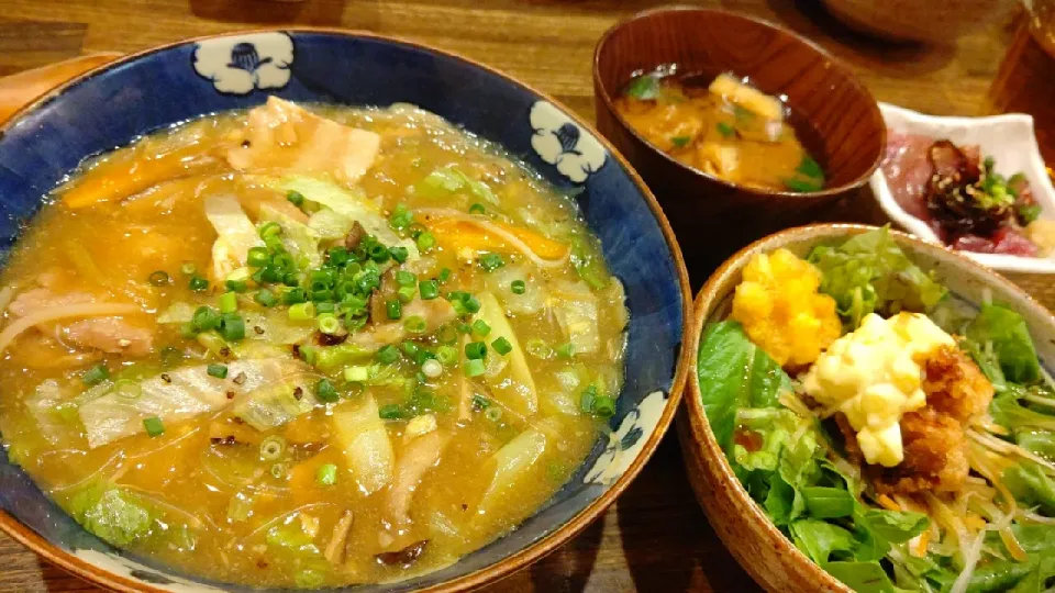 賄い飯🍚酸辣湯春雨、鰹の昆布醤油漬け……等|Gauche Suzukiさん