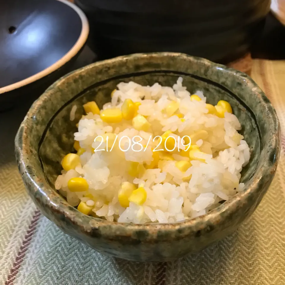 Snapdishの料理写真:友さんの料理 とうもろこしご飯🌽|友さん