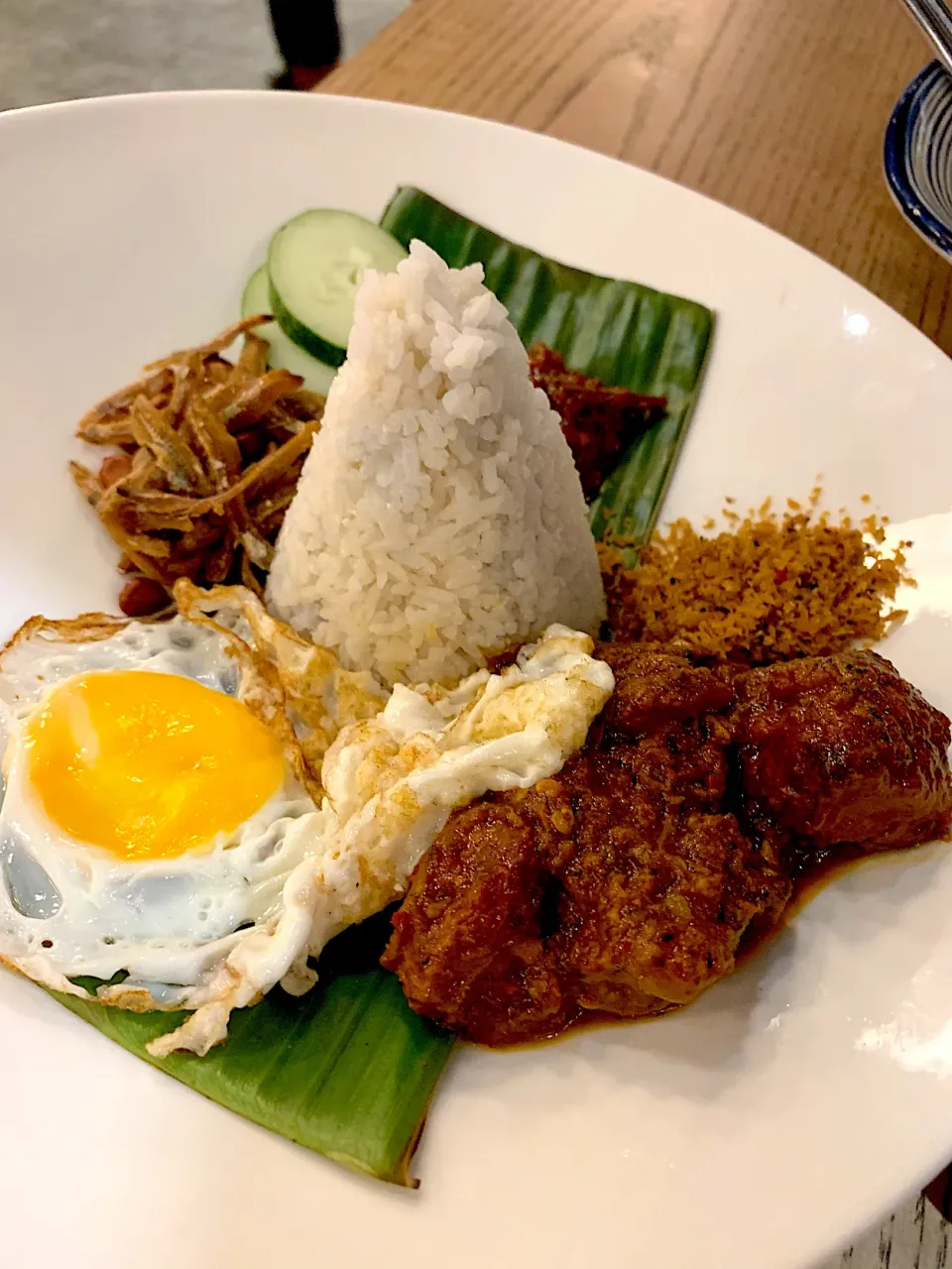 Nasi lemak with beef rendang @ Fat Chap|Ong Sor Fernさん