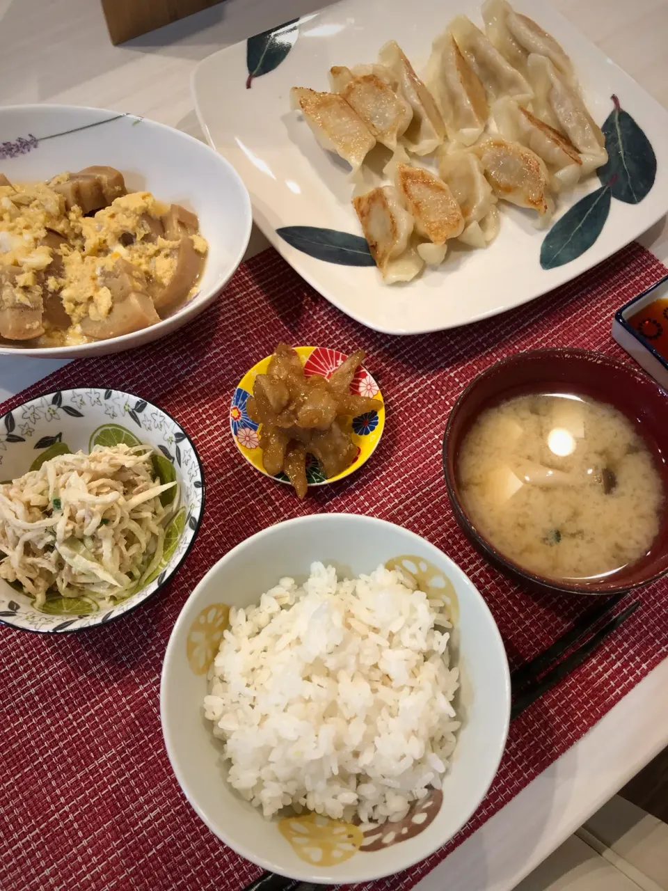 Snapdishの料理写真:餃子  車麩の卵とじ  切り干し大根のサラダ  味噌汁|キヨさん