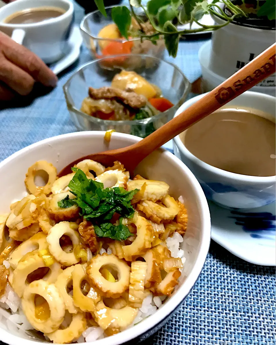 Snapdishの料理写真:あきさんの料理 頑張らない普通のご飯☆8/21朝ごはん                ✨シュトママさんの「ねぎちくわ」✨              やば！うま！早い！簡単〜！ﾅｲｽ(｡•̀ᴗ-)و ̑̑✧|シュトママさん