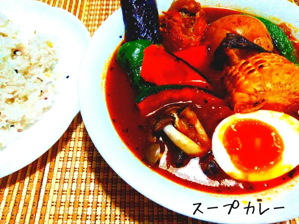 Snapdishの料理写真:市販の素を使っても一手間で美味しさUP♬スープカレー|あんみっちゃんさん